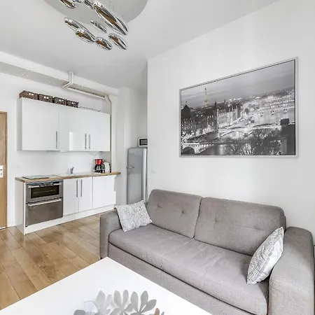 Appartamento Bright And Equipped Close To Opera Parigi